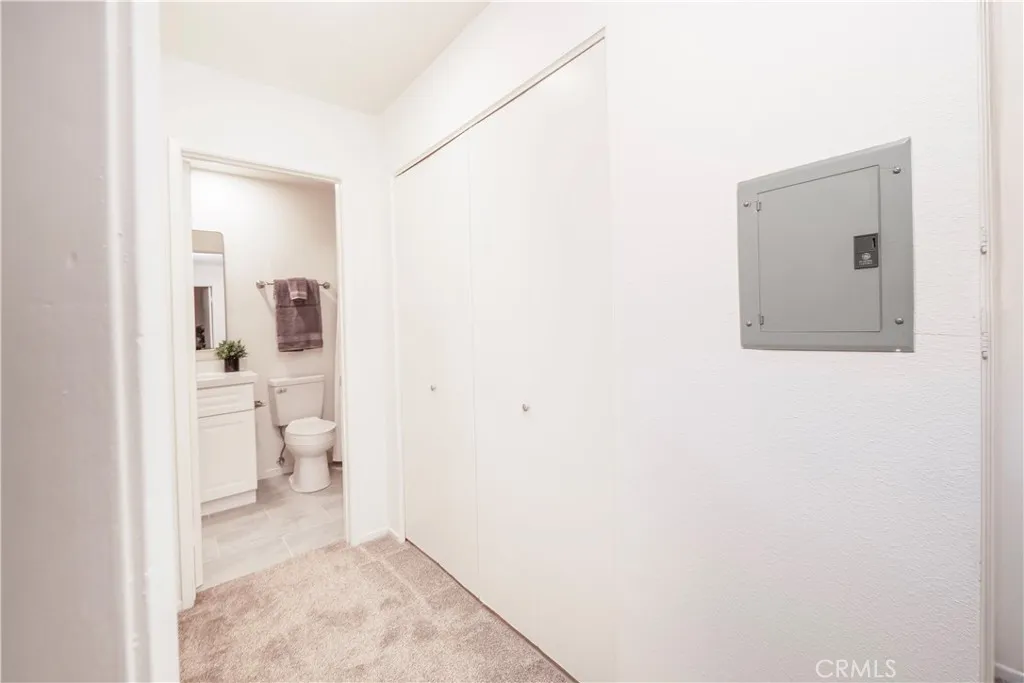 1013 W Linden Street 2, Riverside, California 92507 home-pic-34